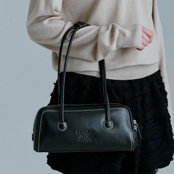 Margesherwood Soft Baguette - Black - Picture 4 of 4